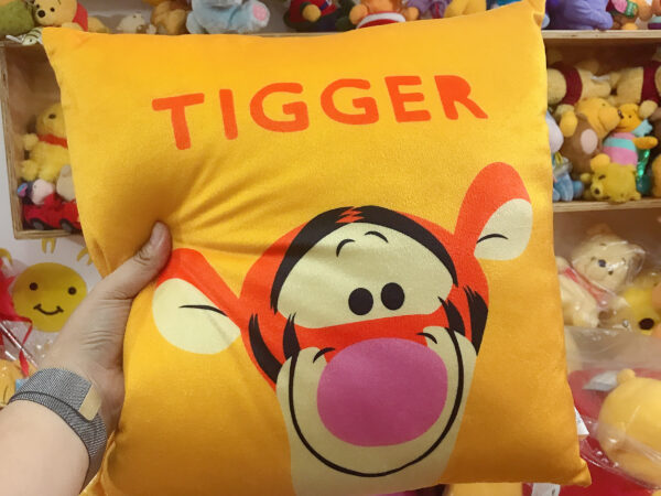 Gối sofa Tigger